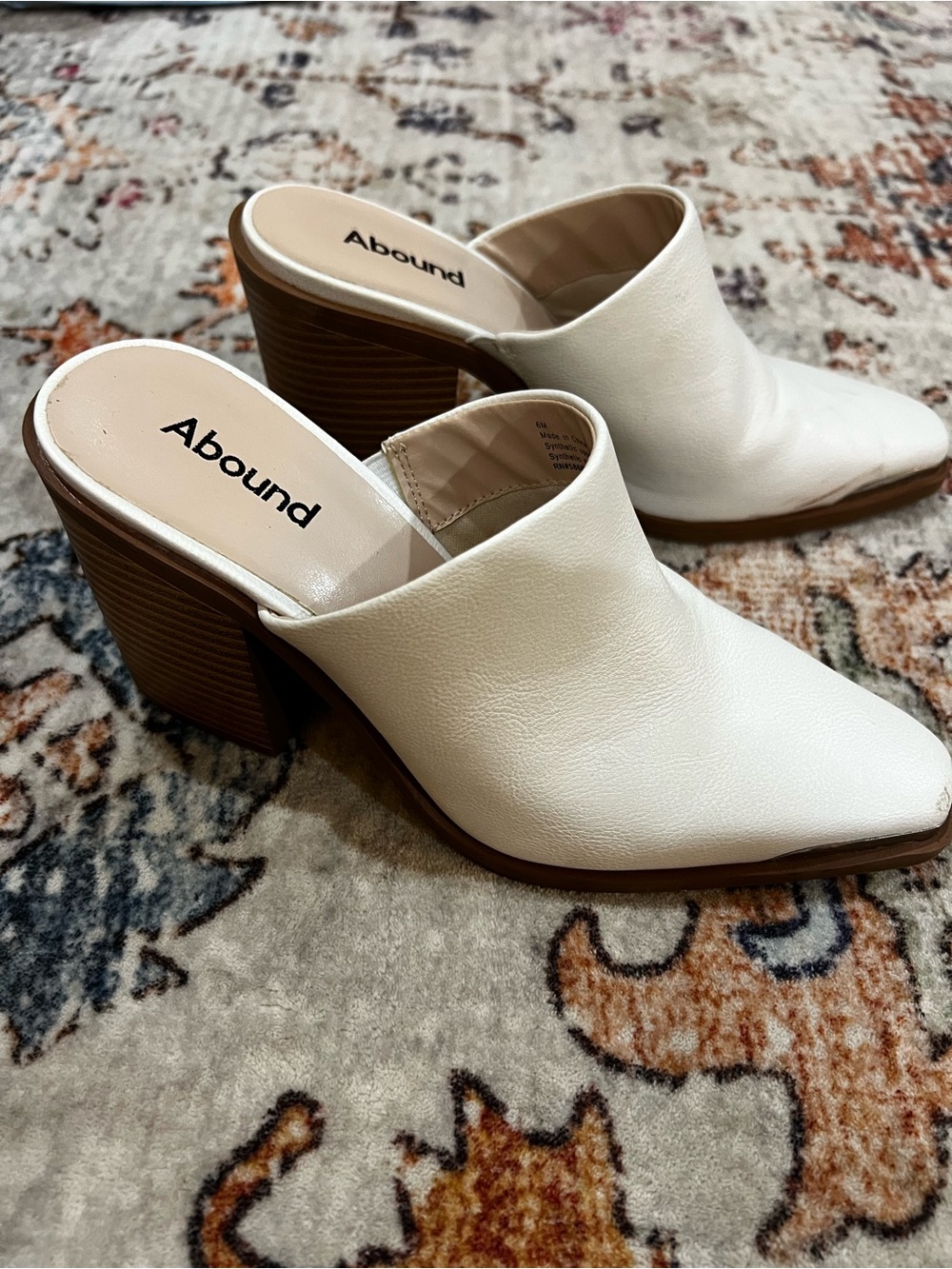 Abound white Leather Block Heel Mule
